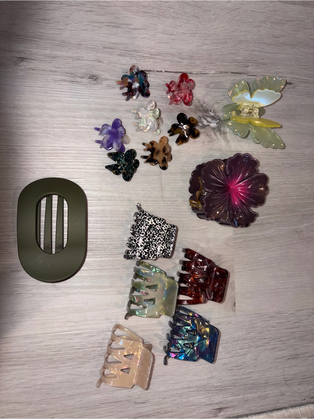 Assorted Multi-Color Women’s Hair Claw Clips - Pack of Decorative Clips